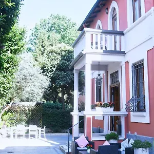 Bed & Breakfast La, Milan